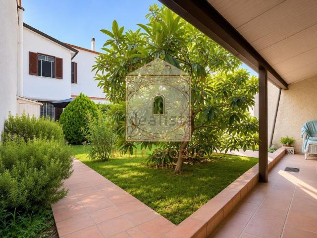 Villetta a schiera in vendita di 200 m² in Via Vittorio Veneto