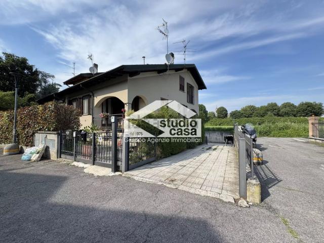 Villetta a schiera in vendita di 170 m² in Via XXV Aprile