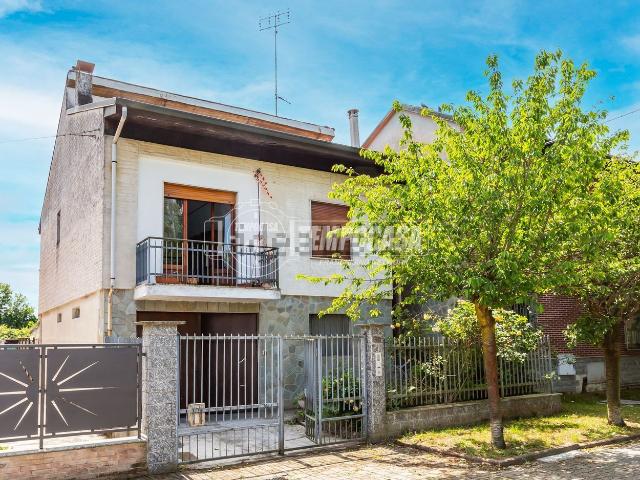 Villetta a schiera in vendita di 170 m² in Viale della Madonnina