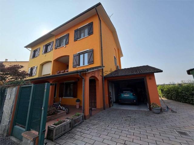 Villetta a schiera in vendita di 172 m² in Via Castelleone, 55