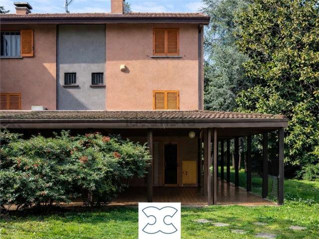 Villetta a schiera in vendita di 172 m² in Via Achille Grandi, 2