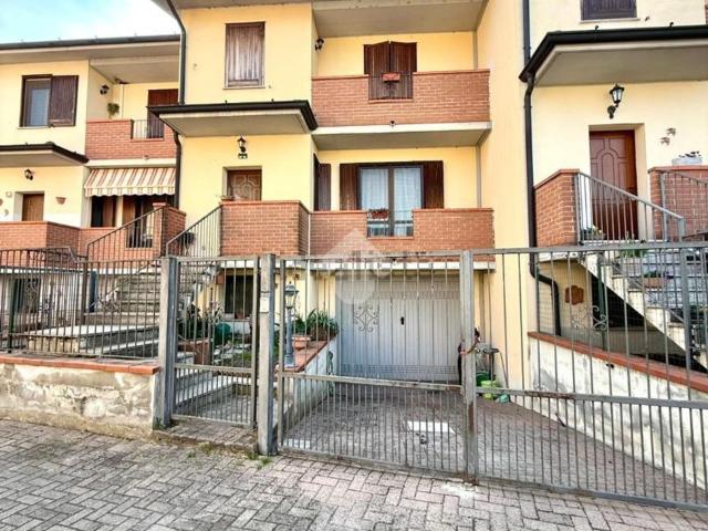 Villetta a schiera in vendita di 172 m² in Via Giuseppe Garibaldi