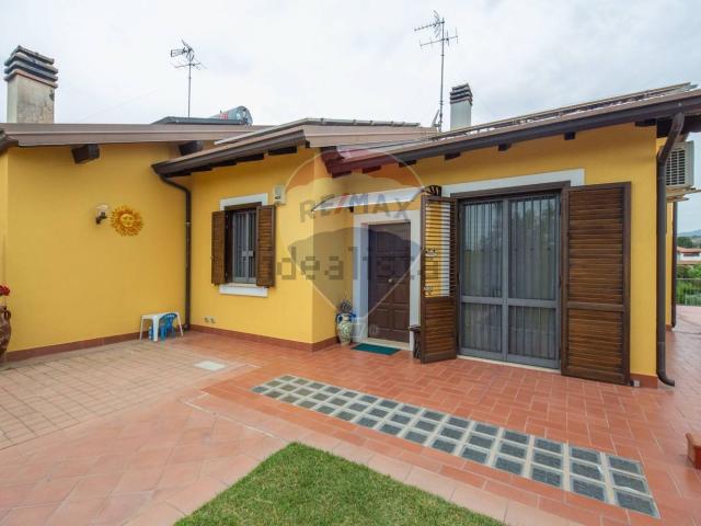 Villetta a schiera in vendita di 172 m² in Via Monaci Mantia, 15