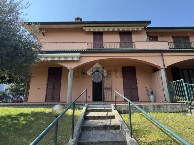 Villetta a schiera in vendita di 172 m² in Via Quattro Marie, 16