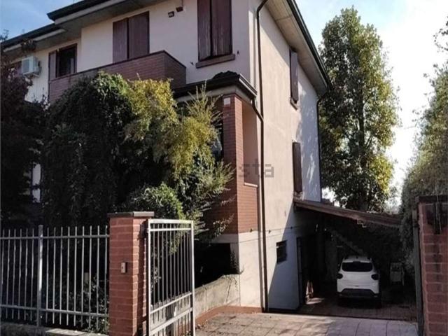 Villetta a schiera in vendita di 173 m² in Via Boccaccio, 14