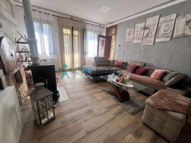 Villetta a schiera in vendita di 174 m² in Via Fontanelle, 6