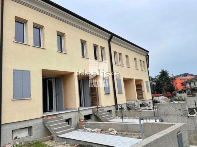 Villetta a schiera in vendita di 175 m² in Via Cadore