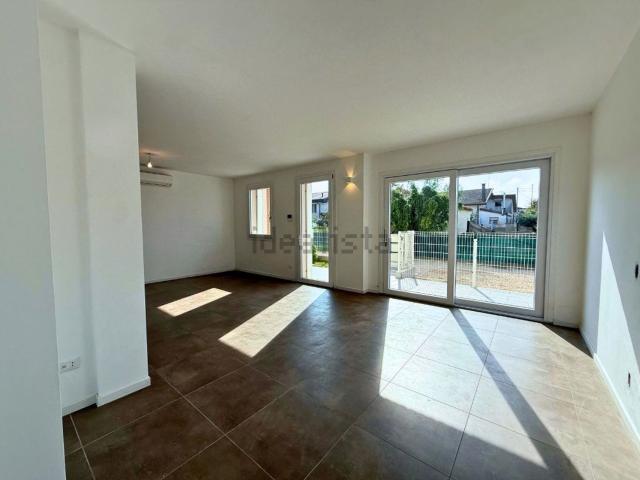 Villetta a schiera in vendita di 175 m² in Via Bastie, 105