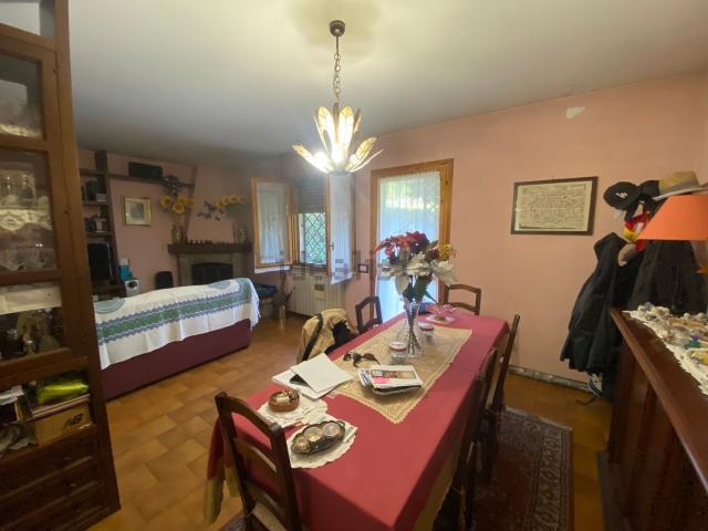 Villetta a schiera in vendita di 175 m² in Via Ghiarella