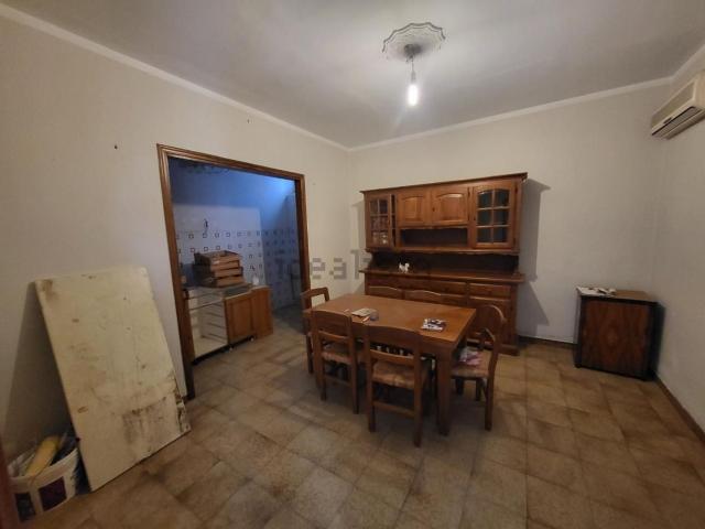 Villetta a schiera in vendita di 175 m² in Via Giulio Guelfi