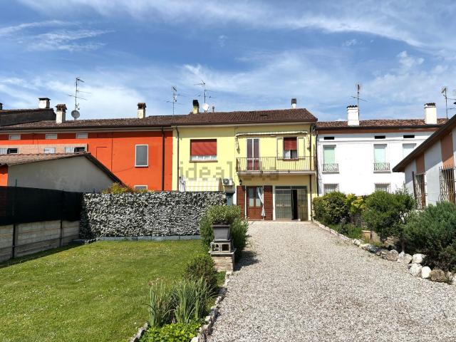 Villetta a schiera in vendita di 175 m² in Via Giuseppe Garibaldi, 27