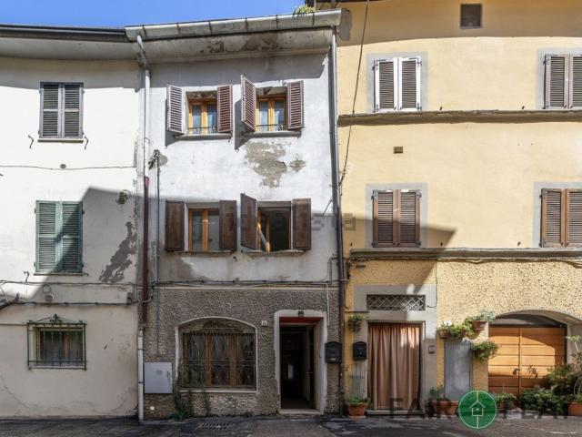 Villetta a schiera in vendita di 175 m² in Via Giuseppe Garibaldi, 8