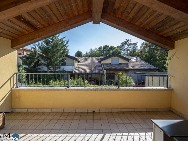 Villetta a schiera in vendita di 175 m² in Via dei Salici, 22