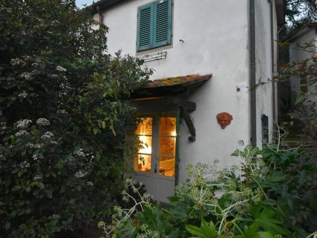 Villetta a schiera in vendita di 175 m² in Via di Radicata