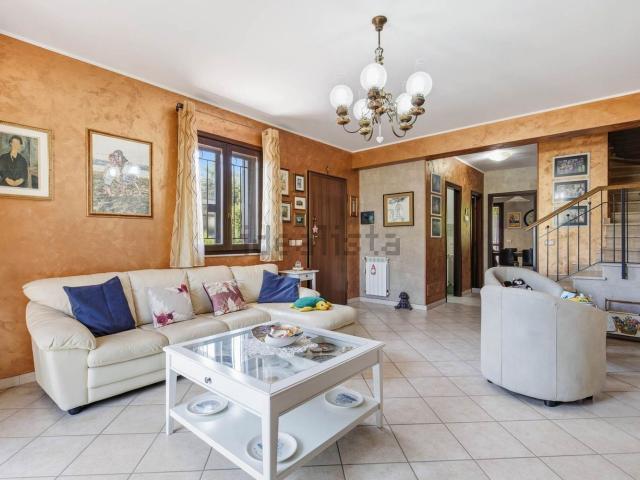 Villetta a schiera in vendita di 175 m² in Via M.G.Cutuli