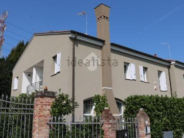 Villetta a schiera in vendita di 175 m² in Via Roma