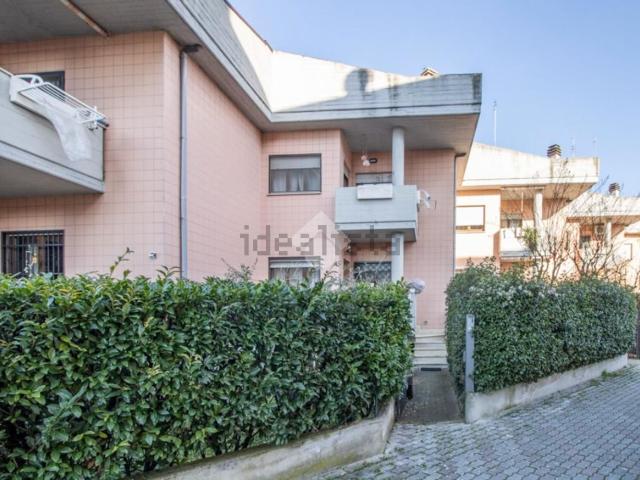 Villetta a schiera in vendita di 175 m² in Via Quirino Majorana, 11