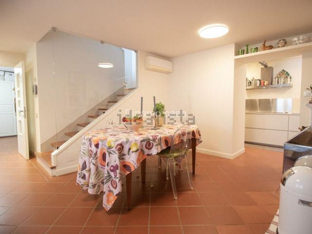 Villetta a schiera in vendita di 175 m² in Via U. Foscolo