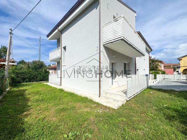 Villetta a schiera in vendita di 175 m² in Via Zonara, 9