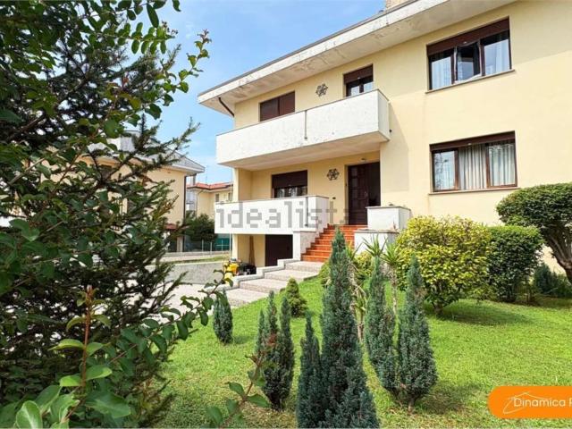Villetta a schiera in vendita di 210 m² in Viale Papa Luciani, 46