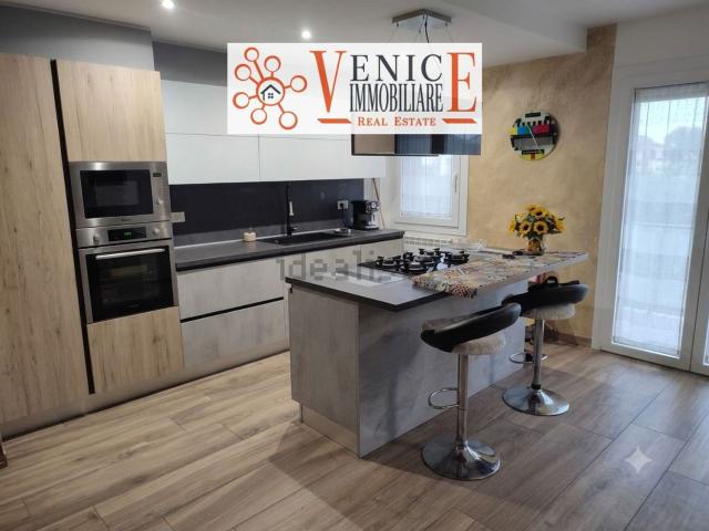 Villetta a schiera in vendita di 175 m² in Calle Nordio Marangoni