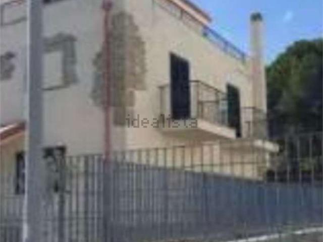 Villetta a schiera in vendita di 176 m² in Via Generale Carlo Alberto Dalla Chiesa
