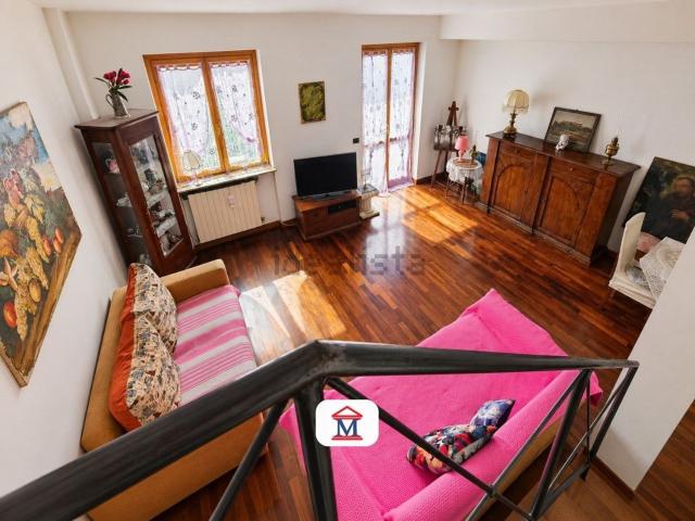 Villetta a schiera in vendita di 176 m² in Via Guglielmo d&apos Alzano