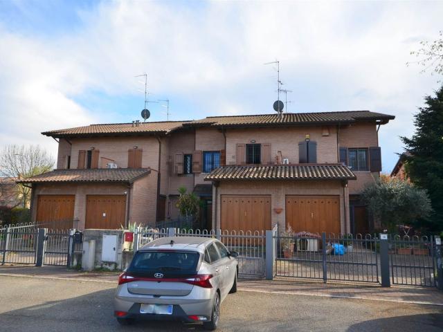 Villetta a schiera in vendita di 176 m² in Via Leonilde Iotti, 52