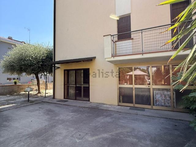 Villetta a schiera in vendita di 176 m² in Via Madame Marie Curie, 15