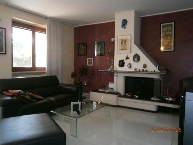 Villetta a schiera in vendita di 176 m² in Via Maina, 30