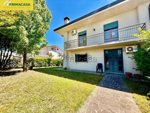 Villetta a schiera in vendita di 176 m² in Via Praello