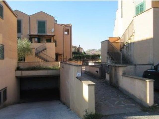 Villetta a schiera in vendita di 177 m² in Via I Maggio, 23
