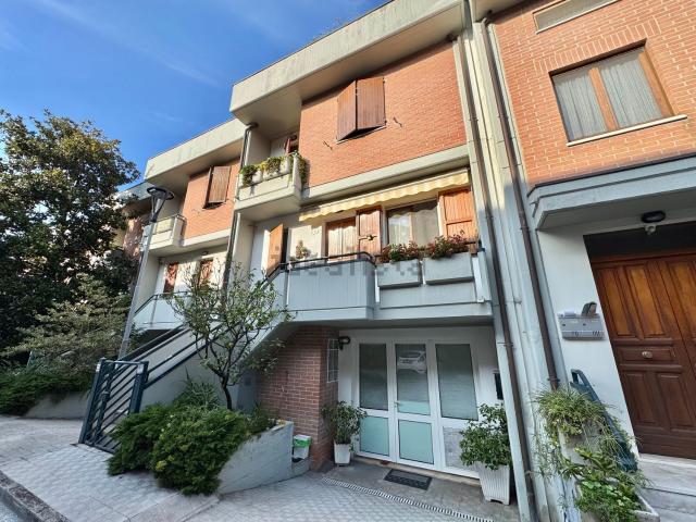 Villetta a schiera in vendita di 177 m² in Via Ranieri