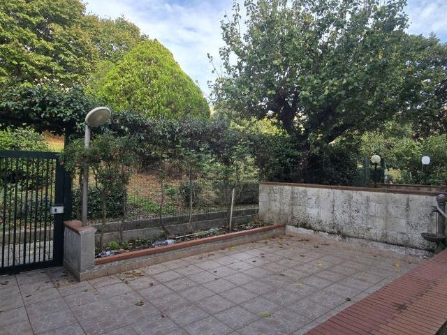 Villetta a schiera in vendita di 178 m² in Via Giuseppe Toniolo, 12