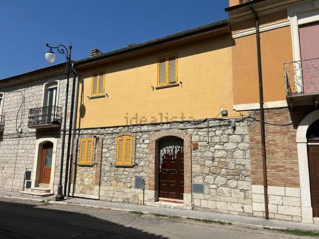 Villetta a schiera in vendita di 178 m² in Via Guglielmo Marconi, 14