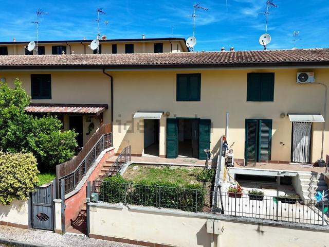 Villetta a schiera in vendita di 178 m² in Via Marano, 3