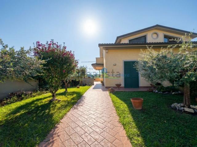 Villetta a schiera in vendita di 178 m² in Via Stradella, 29