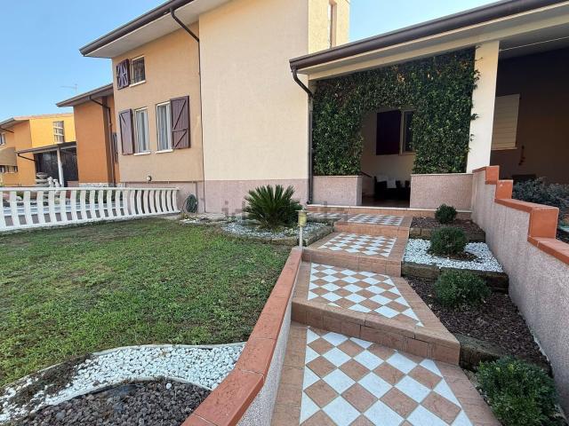 Villetta a schiera in vendita di 180 m²