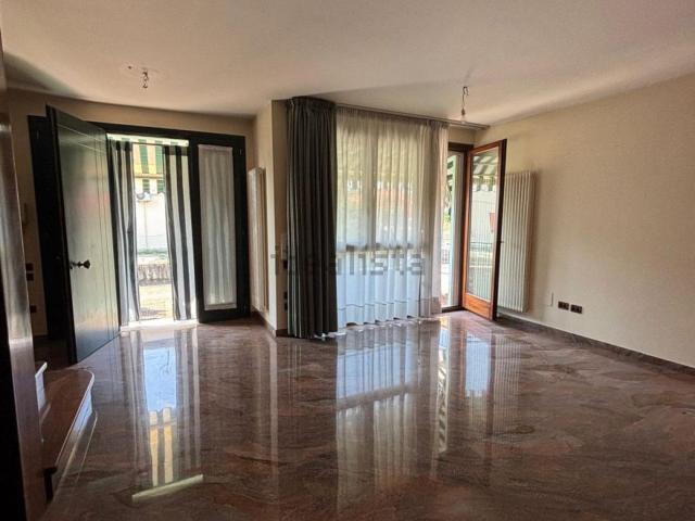 Villetta a schiera in vendita di 180 m²