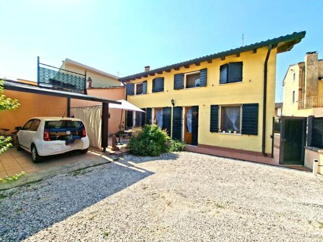 Villetta a schiera in vendita di 180 m²