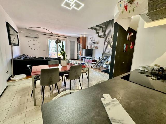 Villetta a schiera in vendita di 180 m² in Via Covetta, 5