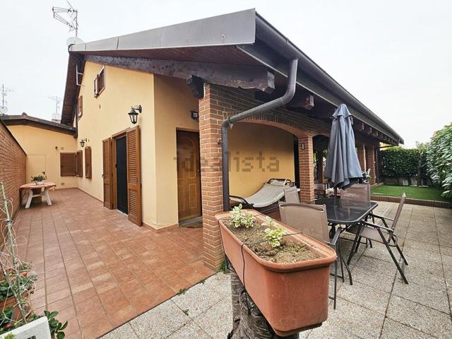 Villetta a schiera in vendita di 180 m² in Via Cene