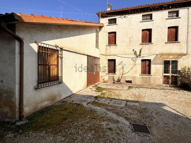 Villetta a schiera in vendita di 180 m² in Via Crosara, 32