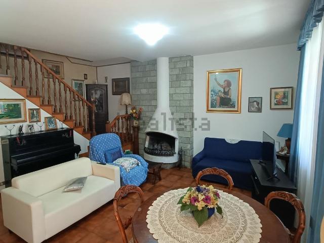 Villetta a schiera in vendita di 180 m² in Via Aldo Musiani