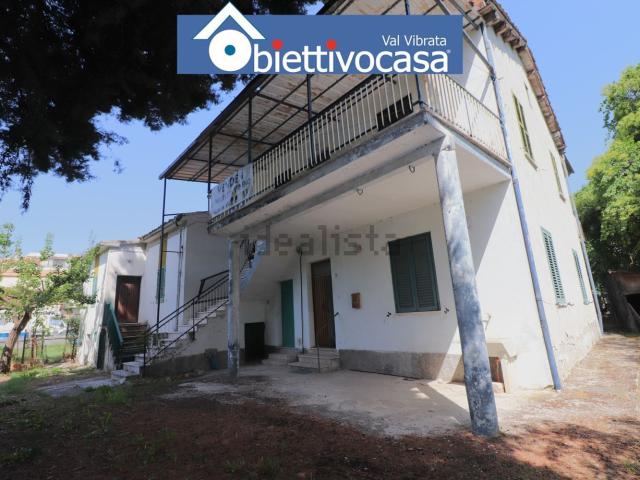 Villetta a schiera in vendita di 180 m² in Via Alfonso de Albentiis, 73