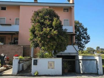 Villetta a schiera in vendita di 180 m² in Via G. Galilei, 57