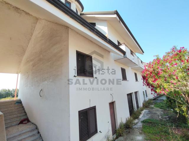 Villetta a schiera in vendita di 180 m² in Via Giovanni Falcone, 6
