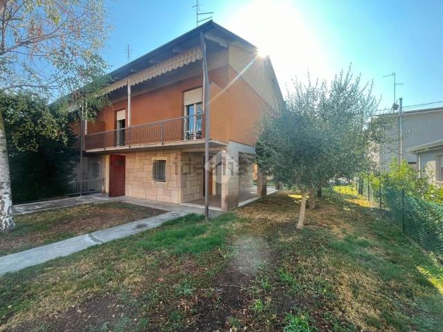 Villetta a schiera in vendita di 180 m² in Via Giovanni Pascoli, 13