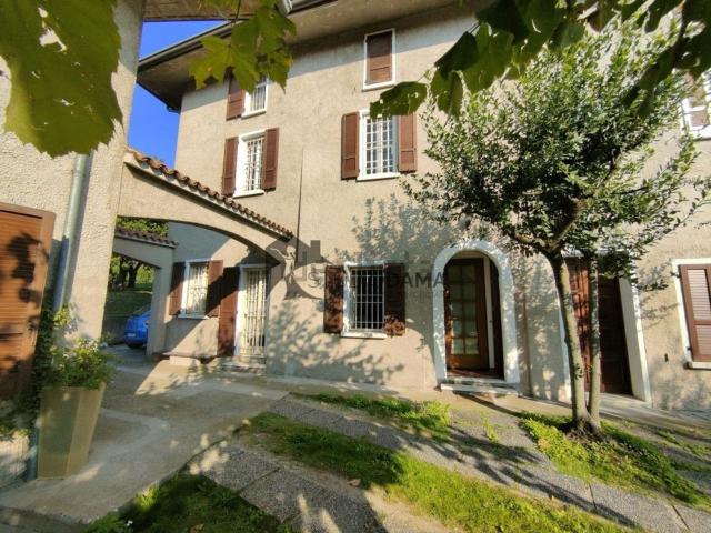 Villetta a schiera in vendita di 180 m² in Via Grezze, 1