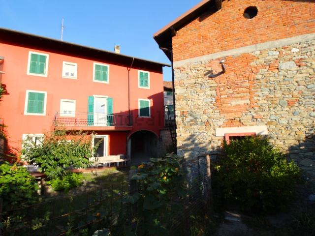 Villetta a schiera in vendita di 180 m² in Via Guglielmo Marconi, 27